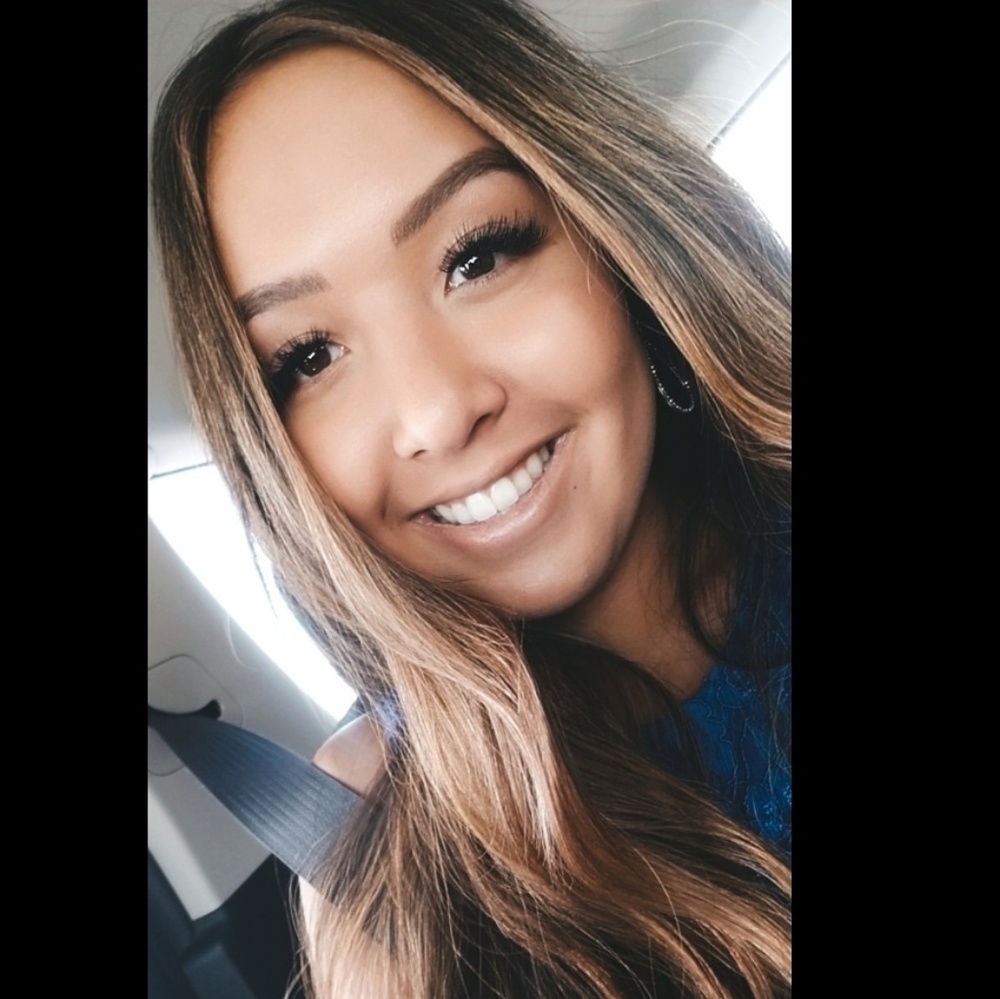 Meet your Posher, Olivia